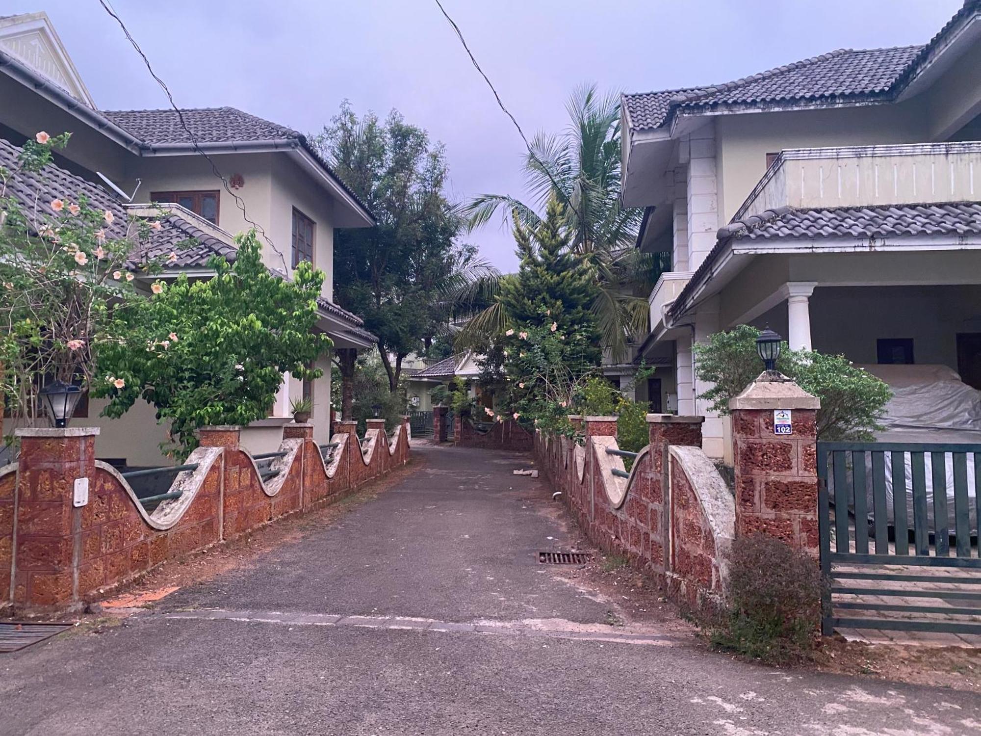 "Radhas" 4Br Villa In Gated Spring Field Community, Каннур Экстерьер фото